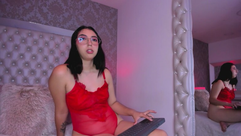 RoxanNoir's Streamate show and profile