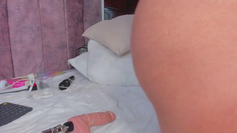 Anniitaa's Streamate show and profile