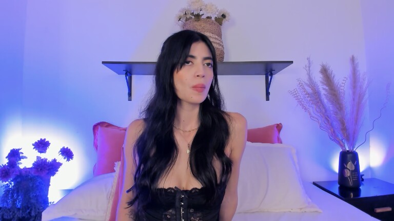 SaraFernandez's Streamate show and profile