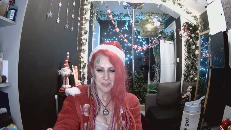 SkySparks's Streamate show and profile