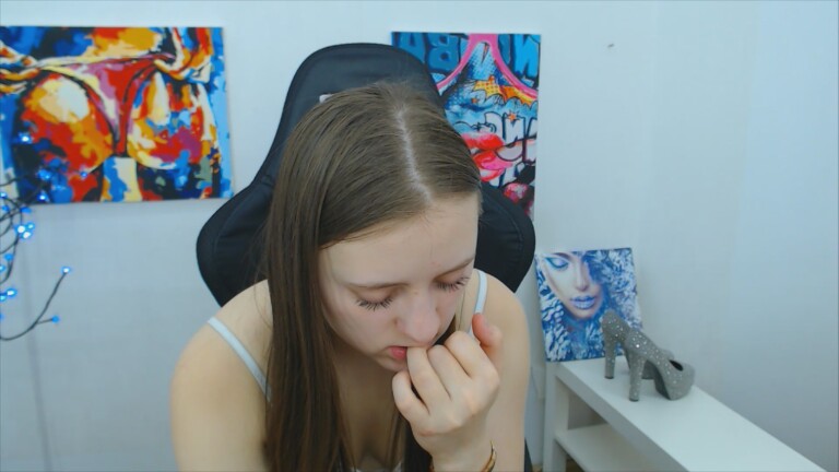 ArinaBelly's Streamate show and profile