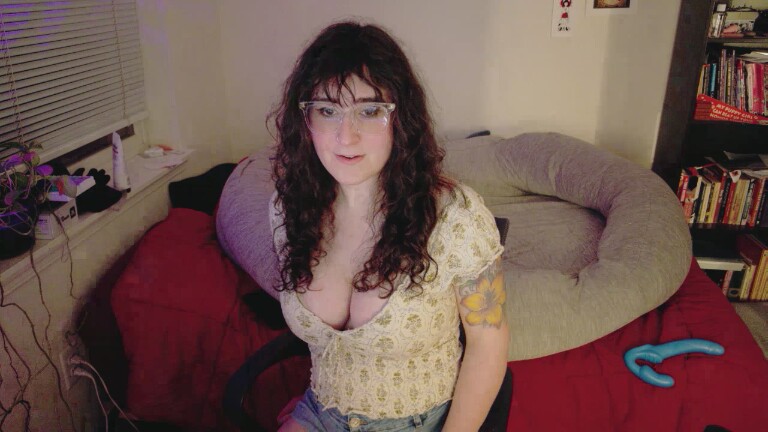 AdaraStray's Streamate show and profile