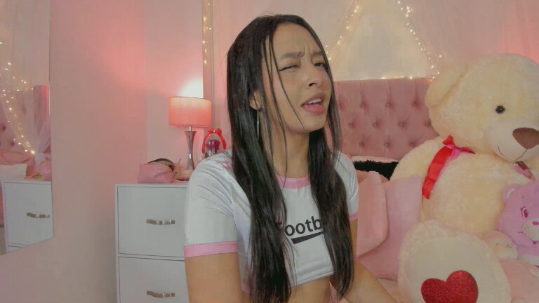 AlexandraWinterr's Streamate show and profile