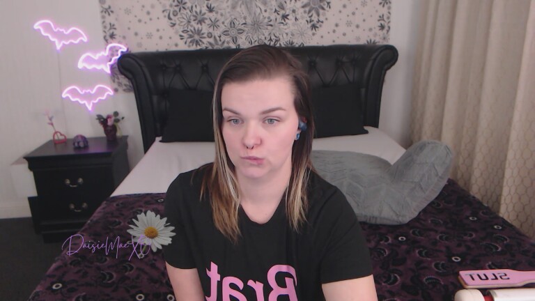 DaisieMaeXO's Streamate show and profile