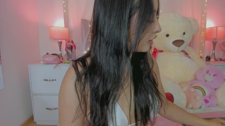 AlexandraWinterr's Streamate show and profile