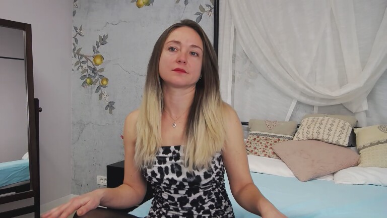 BELLAAH's Streamate show and profile