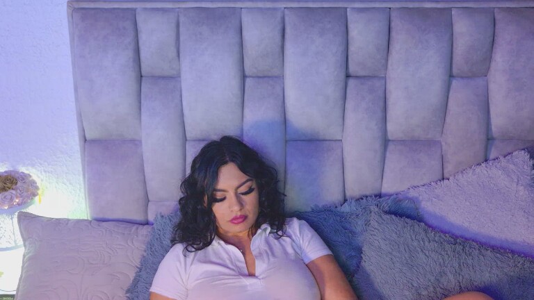 MaiaCooper's Streamate show and profile