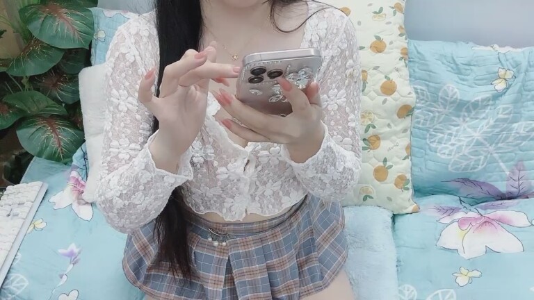 Sweet_titi's Streamate show and profile