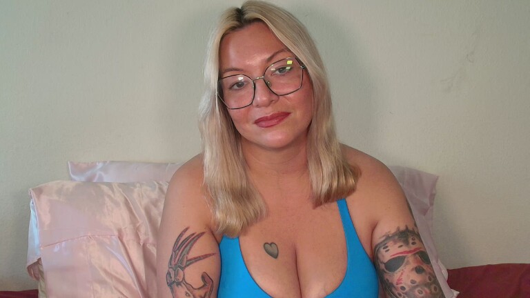 Cat_xx's Streamate show and profile