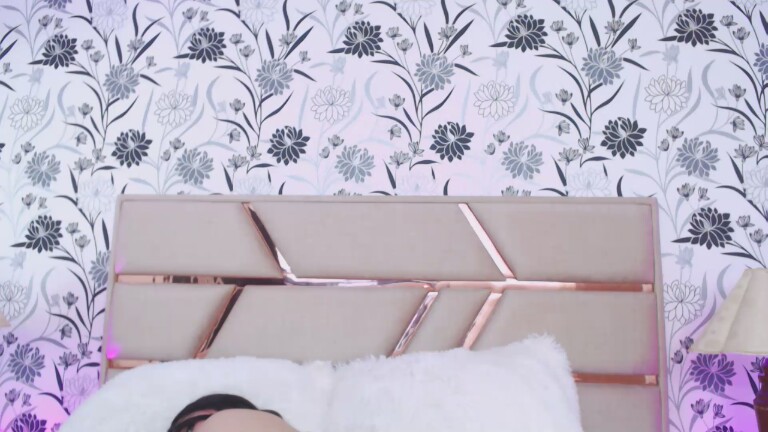 evaiin_Izaiin's Streamate show and profile