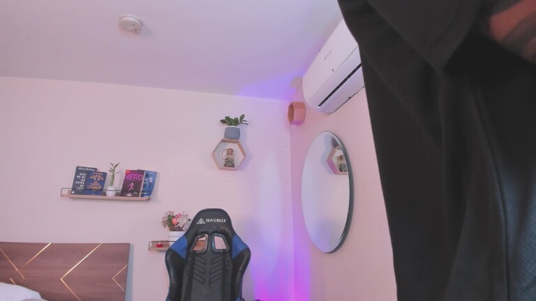 imlucyferreira's Streamate show and profile