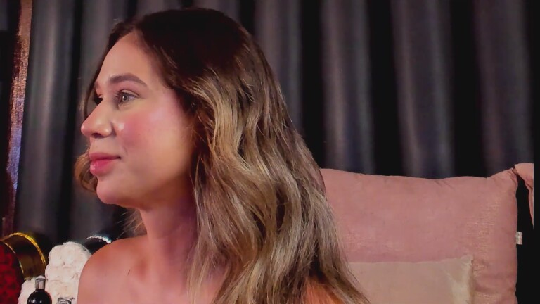 AdrianaAkerman's Streamate show and profile