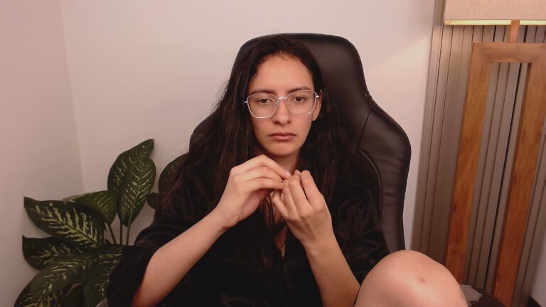 MIAPORTMANN's Streamate show and profile