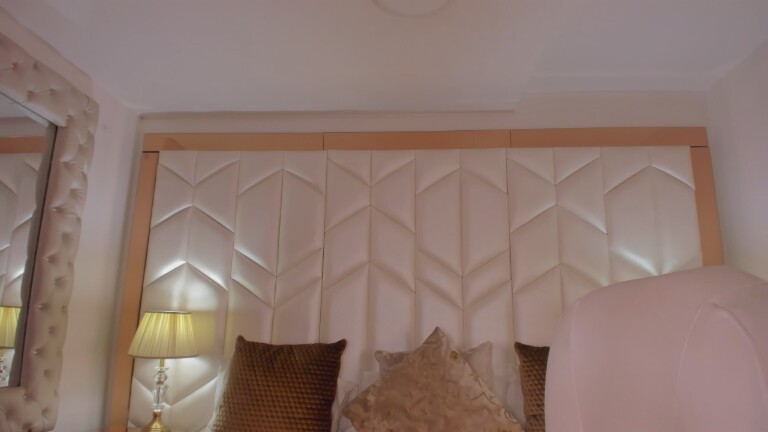 AmaraCollins's Streamate show and profile