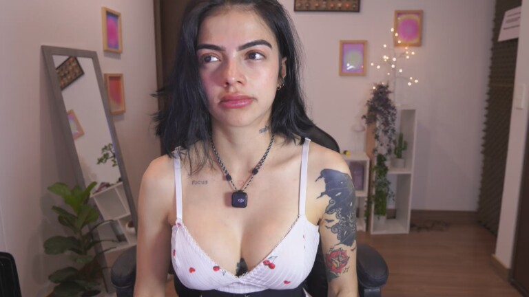 AlissonnovaXX's Streamate show and profile