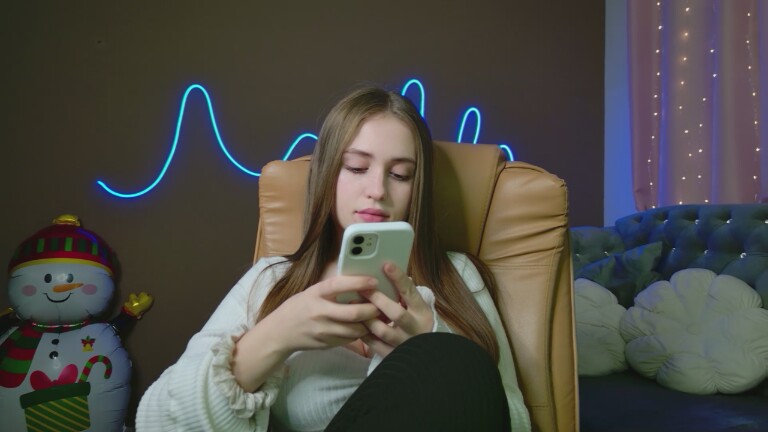 MaiaMitchell's Streamate show and profile