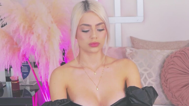 JohanaMiller's Streamate show and profile