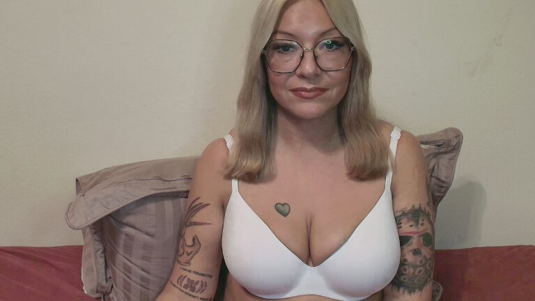 Cat_xx's Streamate show and profile