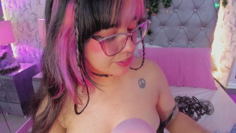 MaddieWaves's Streamate show and profile