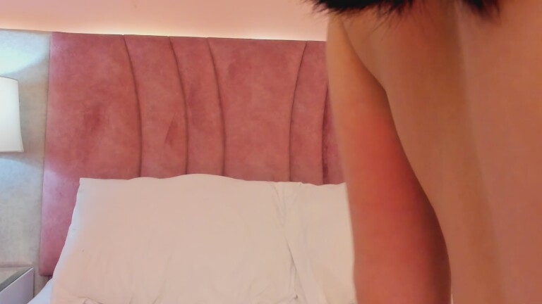 EmmaWeest's Streamate show and profile