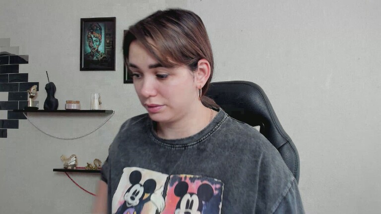 GlamNova's Streamate show and profile