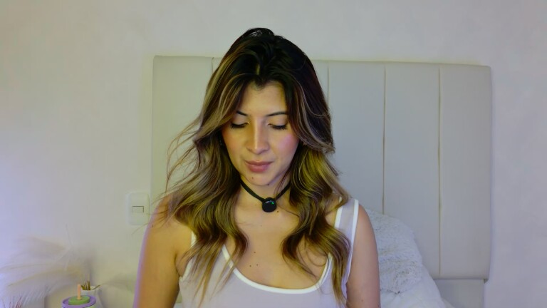 ValentinaCastillo's Streamate show and profile