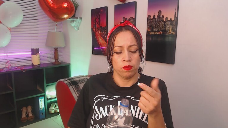 LizBethmilf's Streamate show and profile