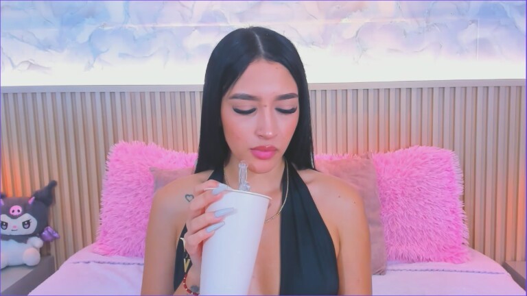 HemmaThompsonn's Streamate show and profile