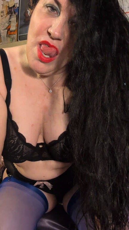 Claudine's Streamate show and profile