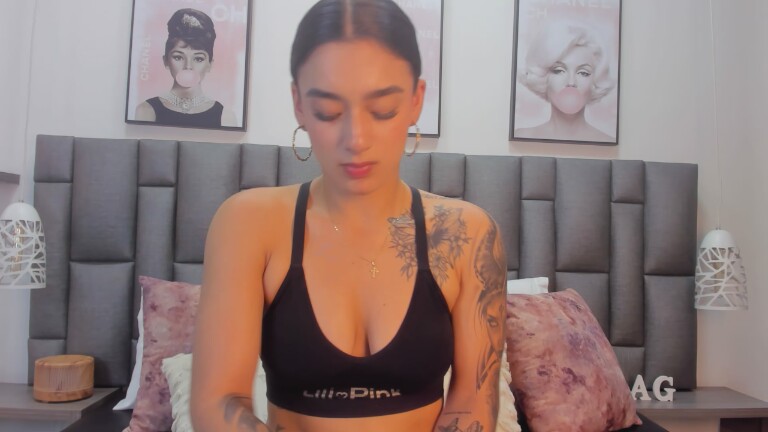 ValenWill's Streamate show and profile