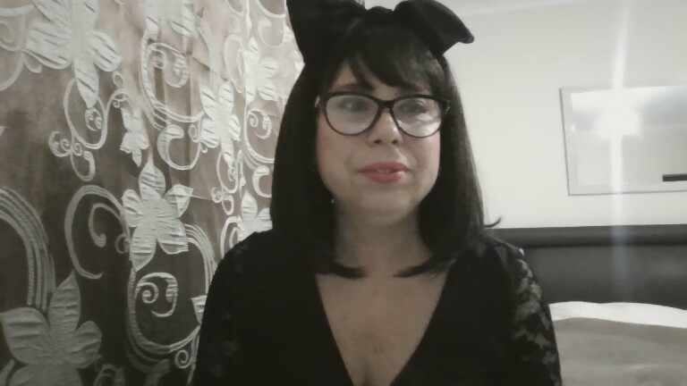 JULLYISE's Streamate show and profile