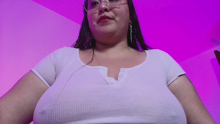 Emma_Sanin's Streamate show and profile