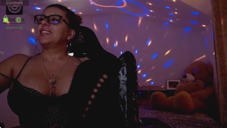 SonyaDevon's Streamate show and profile