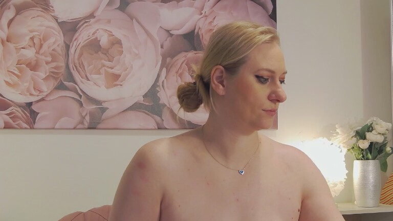 JoleneMegann's Streamate show and profile