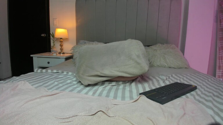 MissHannaX's Streamate show and profile