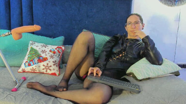 AndromedaGeek's Streamate show and profile