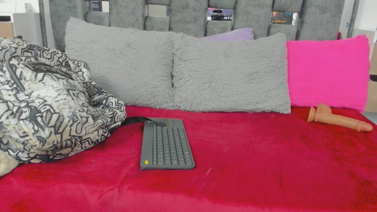 ANGELADIAZz's Streamate show and profile