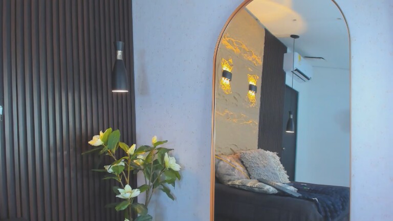 FerLenns's Streamate show and profile