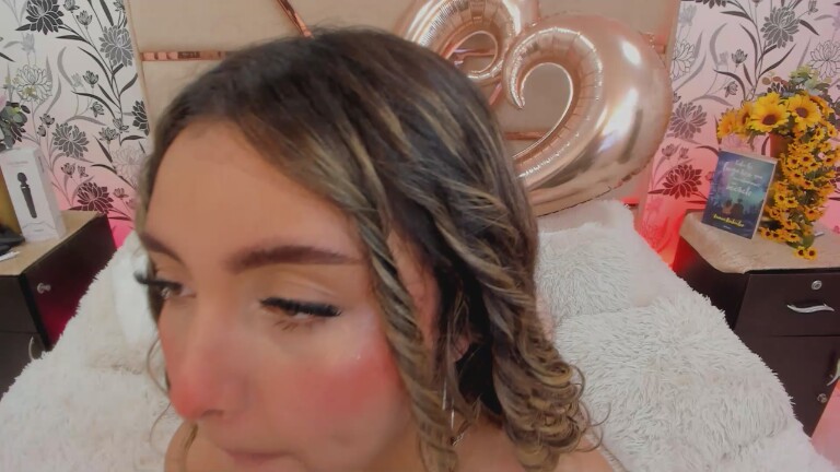 CloeesSuarez's Streamate show and profile