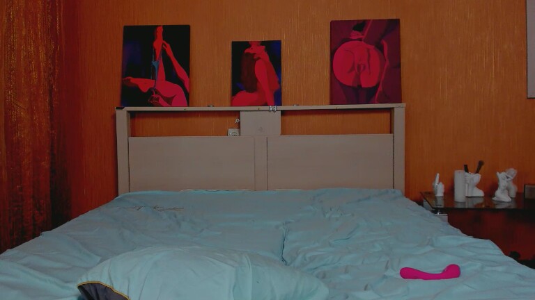 GlamNova's Streamate show and profile