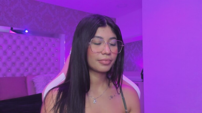 LylaKarl's Streamate show and profile