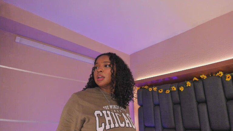 LIISAMENDEZ's Streamate show and profile