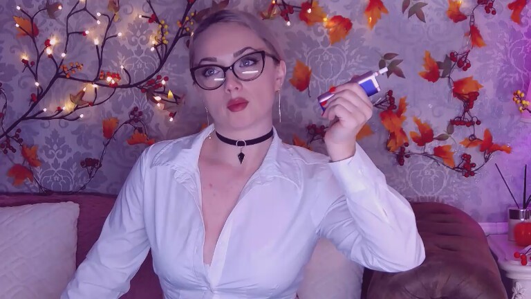 EllianaReese's Streamate show and profile