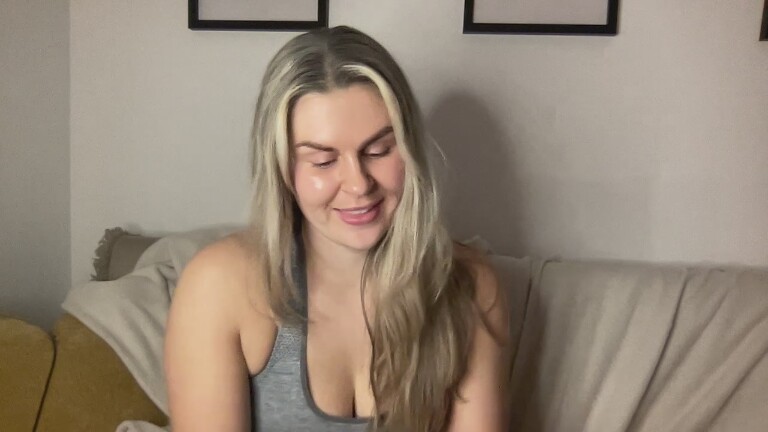 ClaraXVale's Streamate show and profile