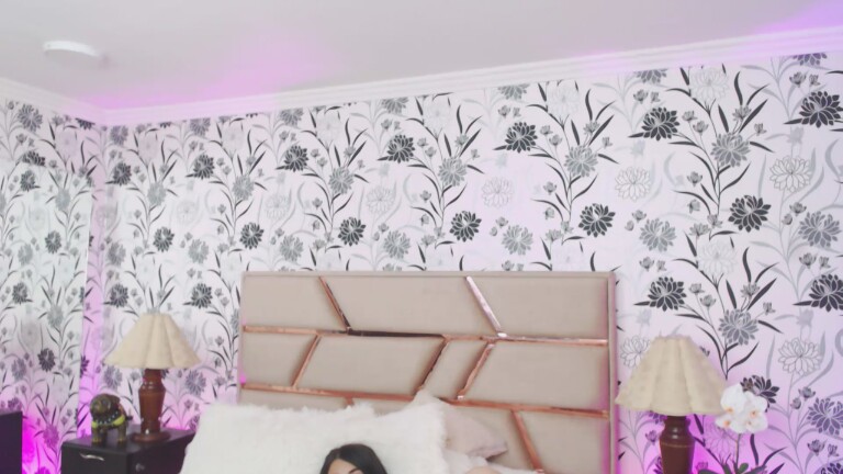 evaiin_Izaiin's Streamate show and profile