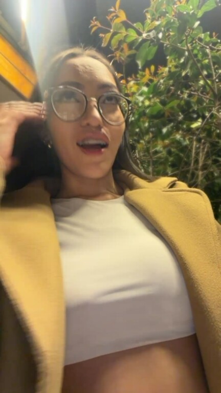 NaomiBendz's Streamate show and profile