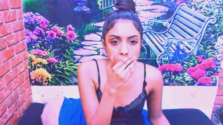 PRETTY14U's Streamate show and profile