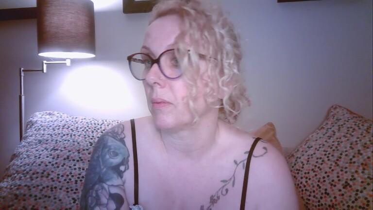 OrlaFox's Streamate show and profile