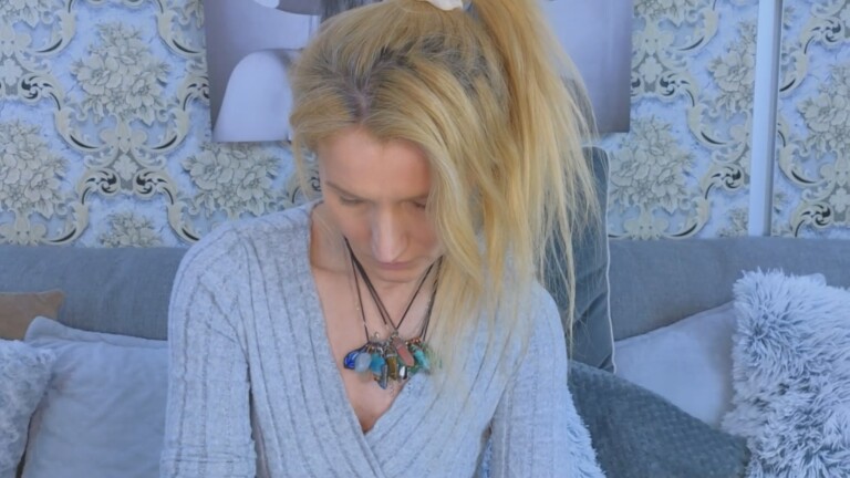 AshleySweetXxX's Streamate show and profile