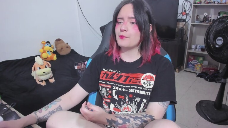 Red_Pandemonium's Streamate show and profile